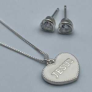 Set cadena y aretes de plata