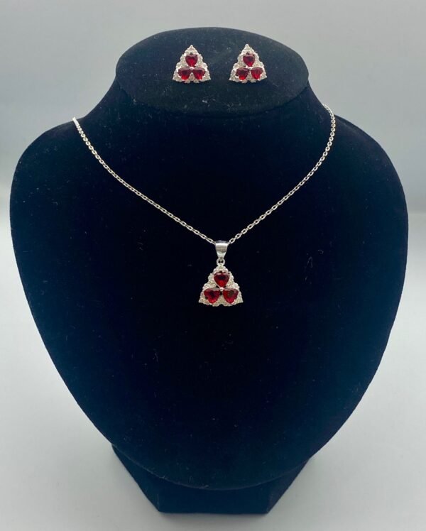 Set cadena y aretes de plata