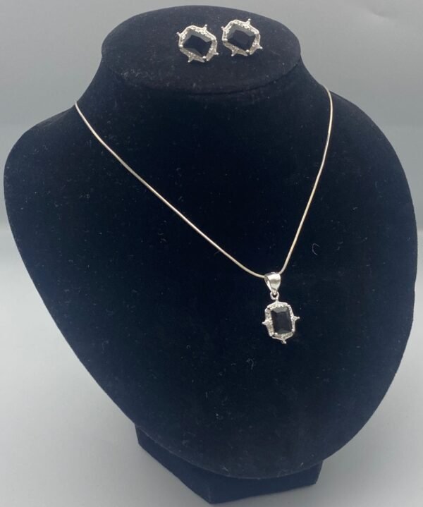 Set cadena y aretes de plata - Image 3