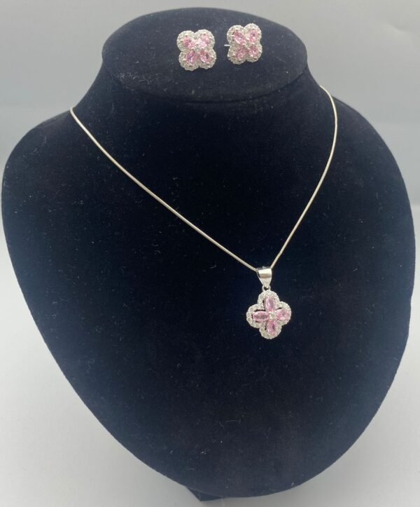 Set cadena y aretes de plata