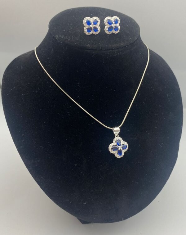 Set cadena y aretes de plata - Image 4