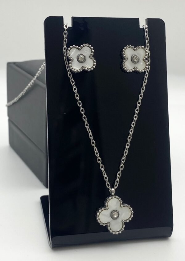 Cadena y aretes de acero - Image 2