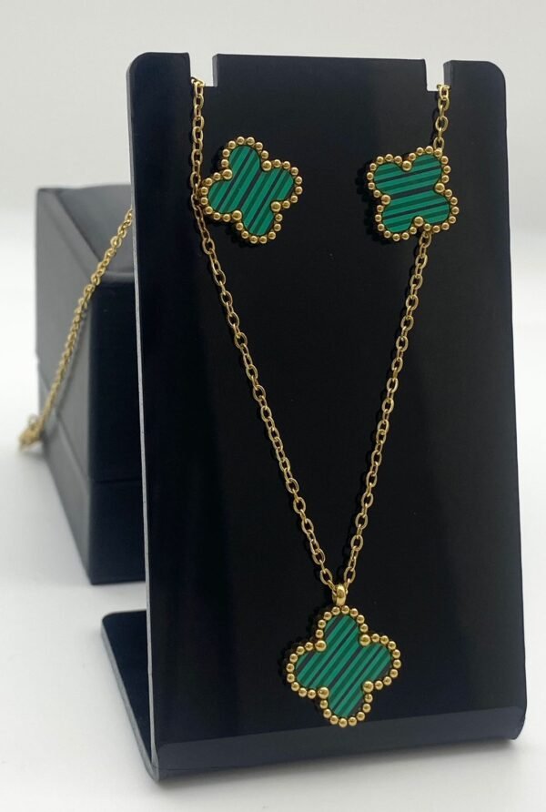 Cadena y aretes de acero - Image 8