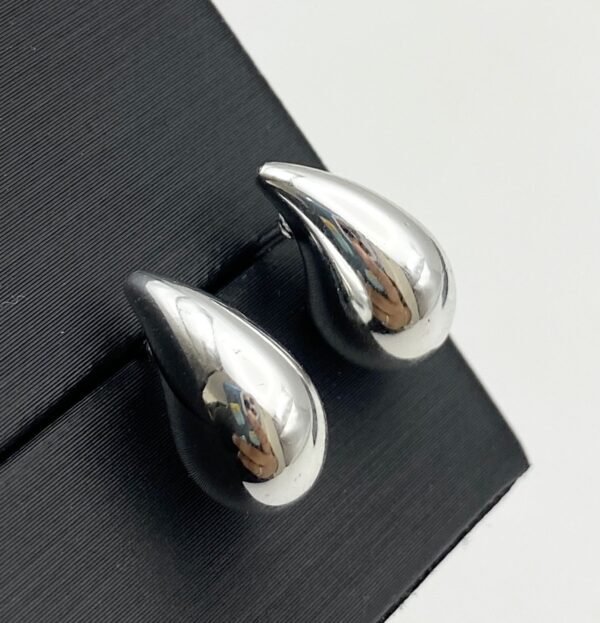 Aretes de gotas acero